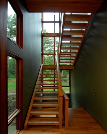 escalera emergencia moderna